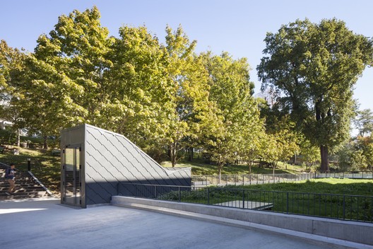 Bruyère High School Cafeteria Refurbishment / SAM architecture - Image 13 of 24