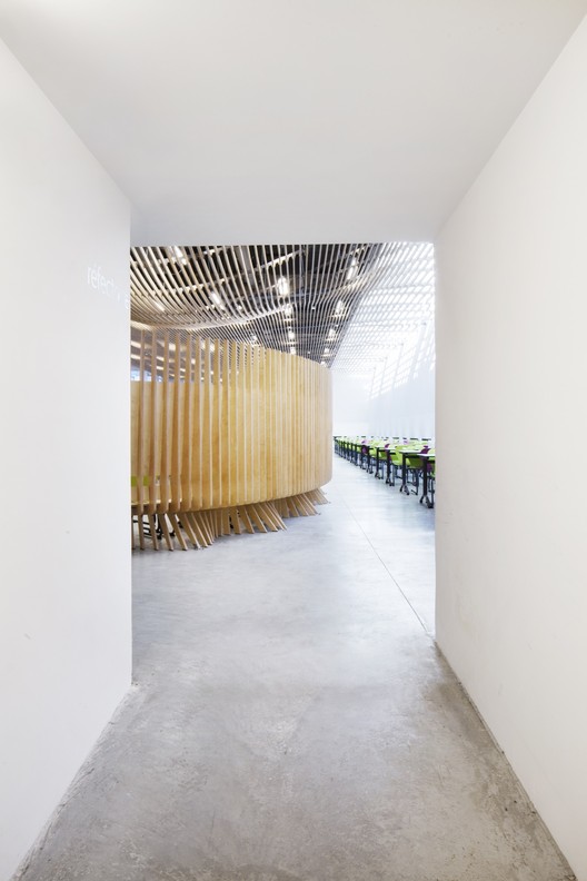 Bruyère High School Cafeteria Refurbishment / SAM architecture - Image 9 of 24