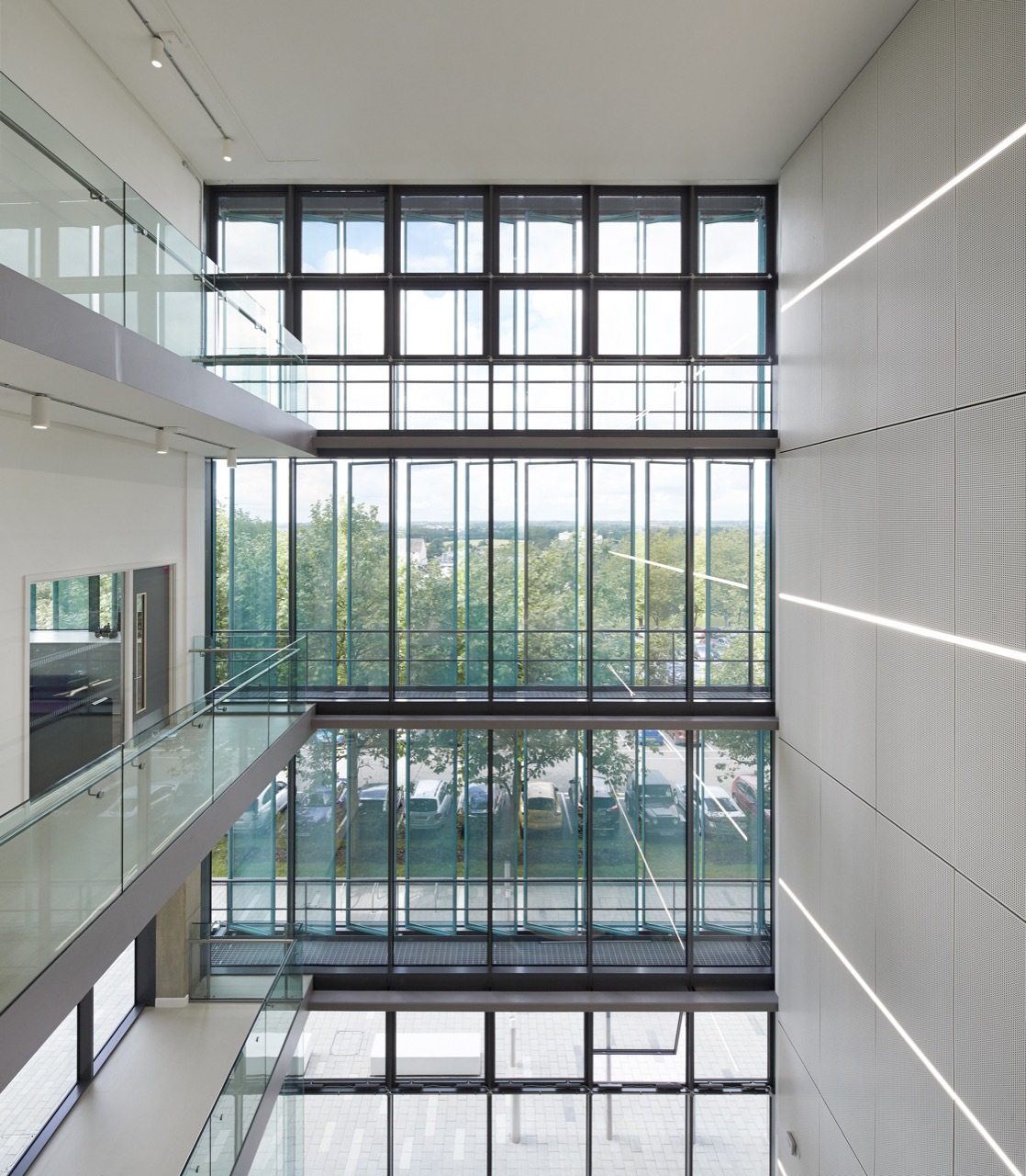 Gallery of New Science Building / Sheppard Robson - 5