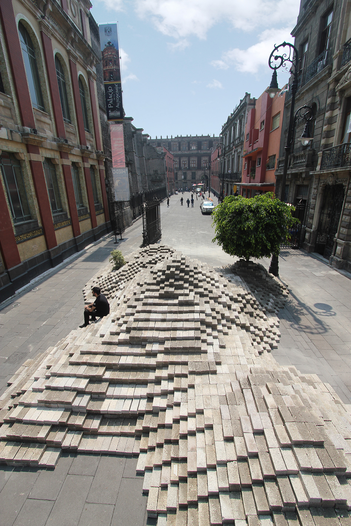 Galería de 24 mil blocks de cemento forman 'La Mancha' en Ciudad de ...