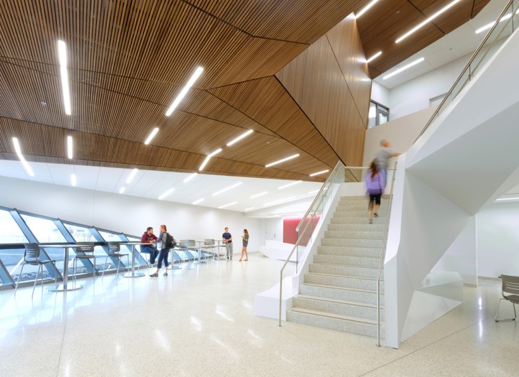 Missouri State University, O’Reilly Clinical Health Sciences Center / CannonDesign	 - Clinic, Stairs, Handrail