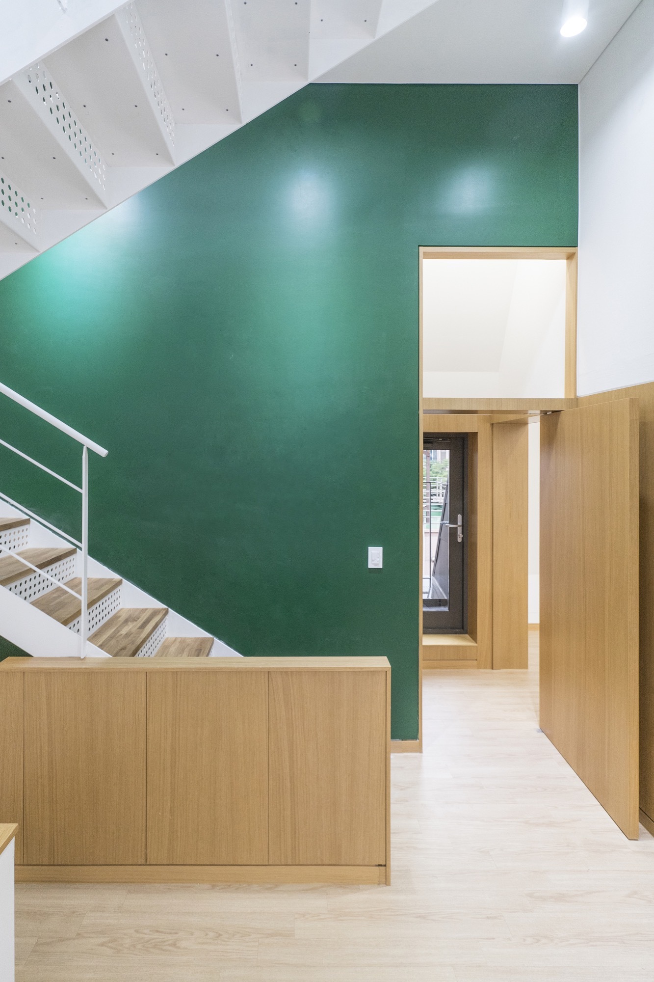 Gallery of Corner House / Boundaries architects 12