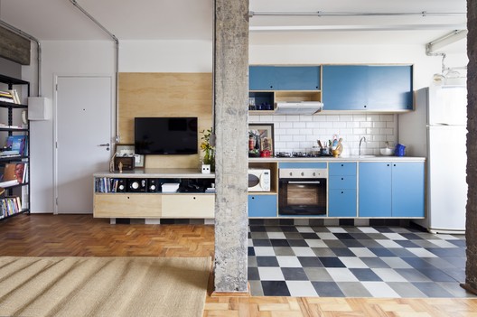 Apartamento Roosevelt / INÁ Arquitetura - Prateleira, Bancada, Cozinha