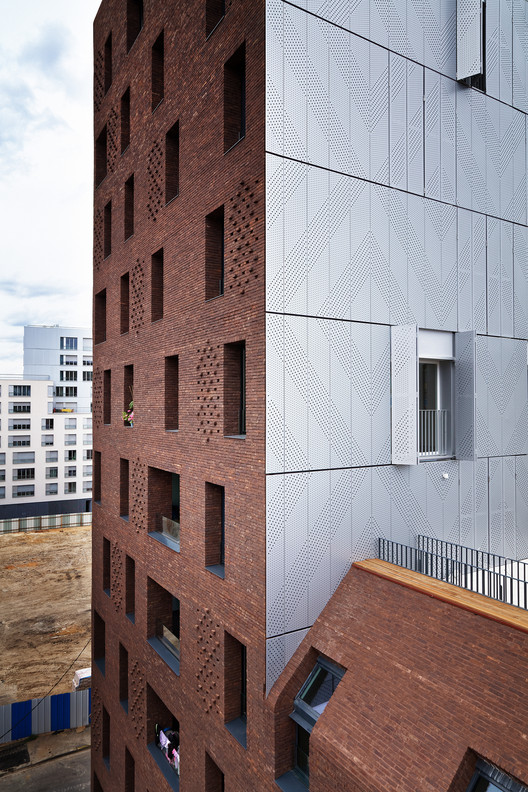 38 Viviendas Sociales / Avenier Cornejo - Imagen 19 de 28