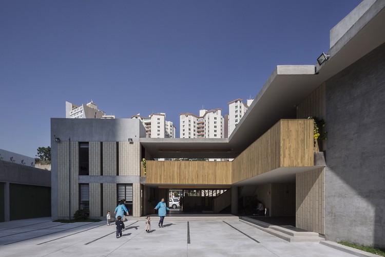 Colegio Walden Dos  / Miguel Montor - Fachada