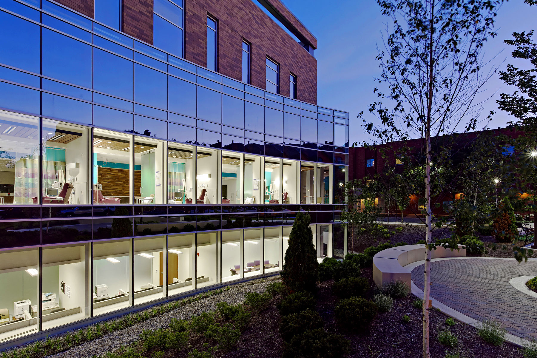 Gallery of Advocate Illinois Masonic Medical Center / SmithGroupJJR 13