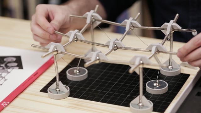 Aprenda sobre estruturas de um modo divertido com o Kit Estrutural Mola 2 - Mais Imagens