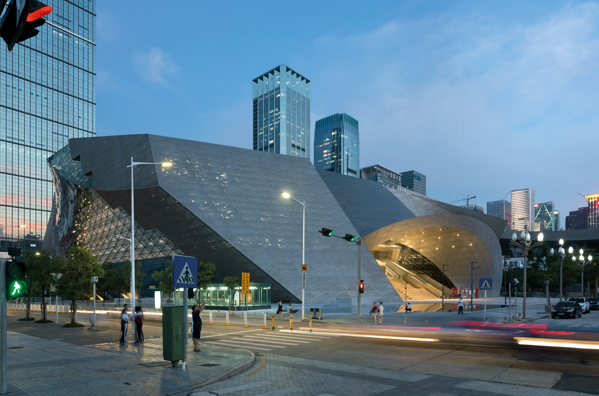 Gallery of Museum of Contemporary Art & Planning Exhibition / Coop