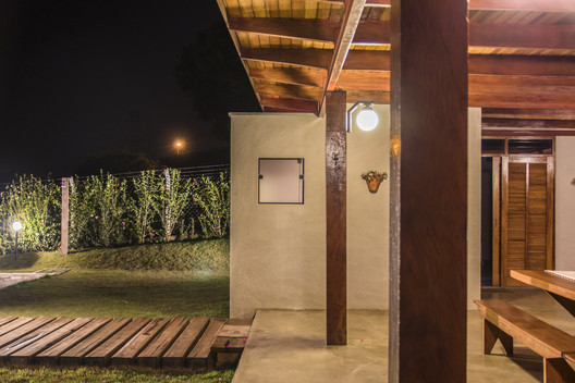 Casa Monte Belo  / Oficina Arquitetura e Design - Janela, Viga