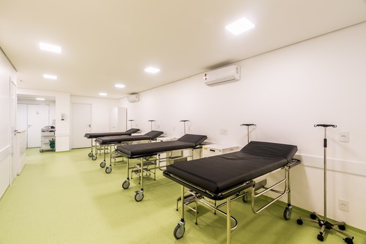 Hospital Compacto CIES Global / NN Arquitetos Associados + OYTO Arquitetura, Planejamento e Construção - Imagem 2 de 25