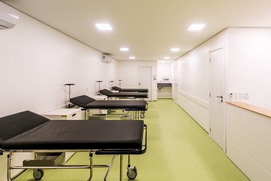 Hospital Compacto CIES Global / NN Arquitetos Associados + OYTO Arquitetura, Planejamento e Construção - Mesa