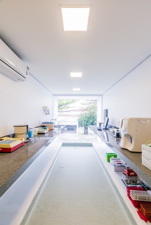Hospital Compacto CIES Global / NN Arquitetos Associados + OYTO Arquitetura, Planejamento e Construção - Janela