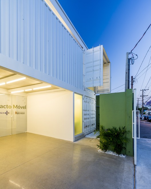 Hospital Compacto CIES Global / NN Arquitetos Associados + OYTO Arquitetura, Planejamento e Construção - Fachada
