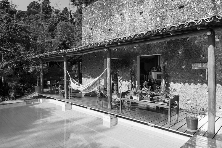 Clássicos da Arquitetura: Casa Valéria Cirell / Lina Bo Bardi, (2010). Image © Pedro Vannucchi