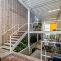 Agência de Turismo / NN Arquitetos Associados - Cadeira, Viga, Corrimão