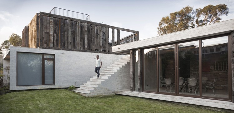 Machagua House / Croxatto y Opazo Arquitectos - Windows, Facade, Stairs