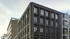 Corner House / DSDHA