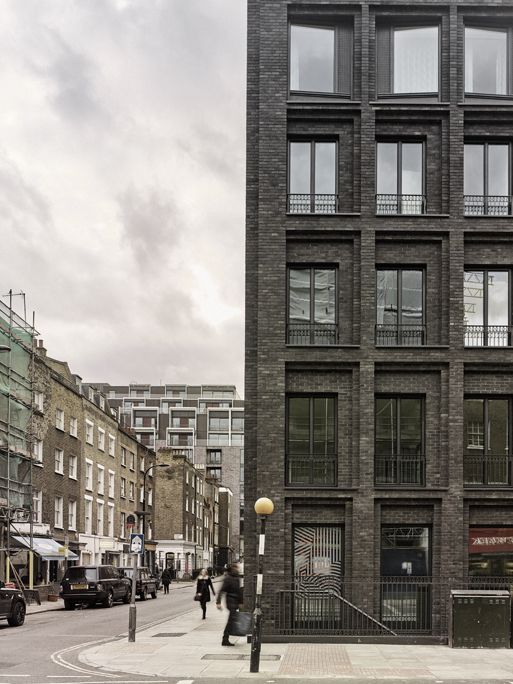 Gallery of Corner House / DSDHA 16