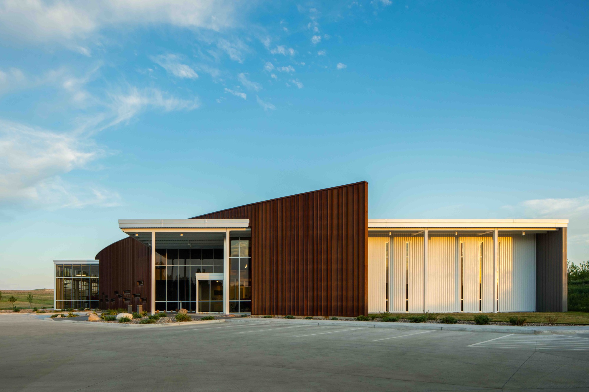 Gallery of Dickinson Public Safety Center / Roth Sheppard Architects 8