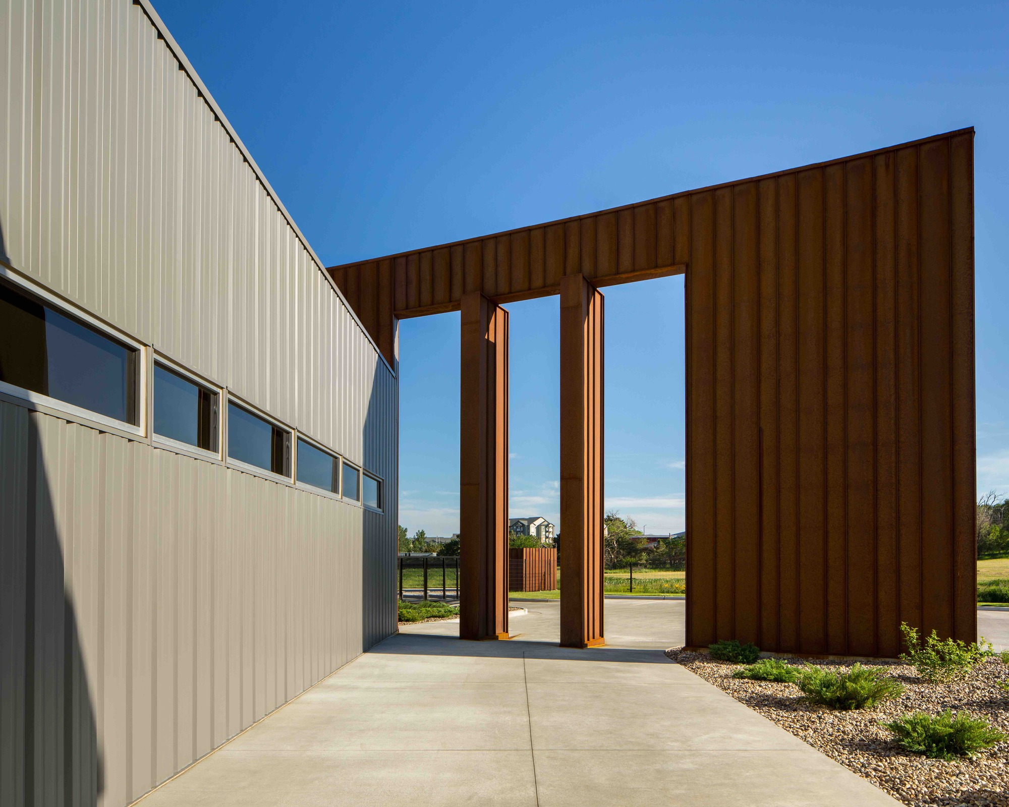 Gallery of Dickinson Public Safety Center / Roth Sheppard Architects 4