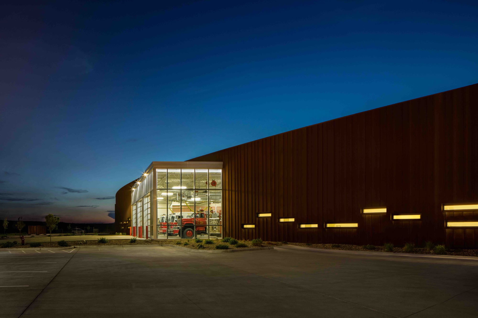 Galería de Centro de Seguridad Pública de Dickinson / Roth Sheppard Architects 6