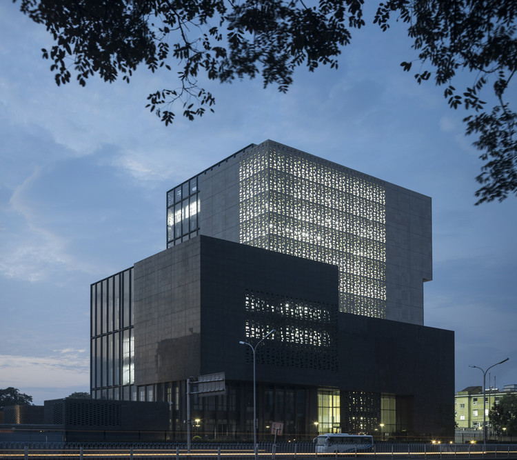 北京菜市口220KV变电站及附属设施 (电力科技馆) / 清华大学建筑设计研究院 - 表皮