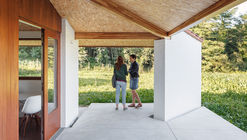 Casa a Tres Aguas / Arrokabe Arquitectos