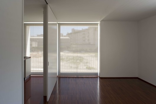 Edifício Casas Brancas / Adalberto Dias - Imagem 14 de 27