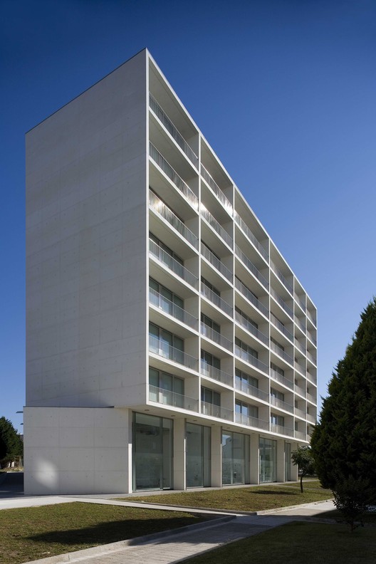 Edifício Casas Brancas / Adalberto Dias - Imagem 9 de 27