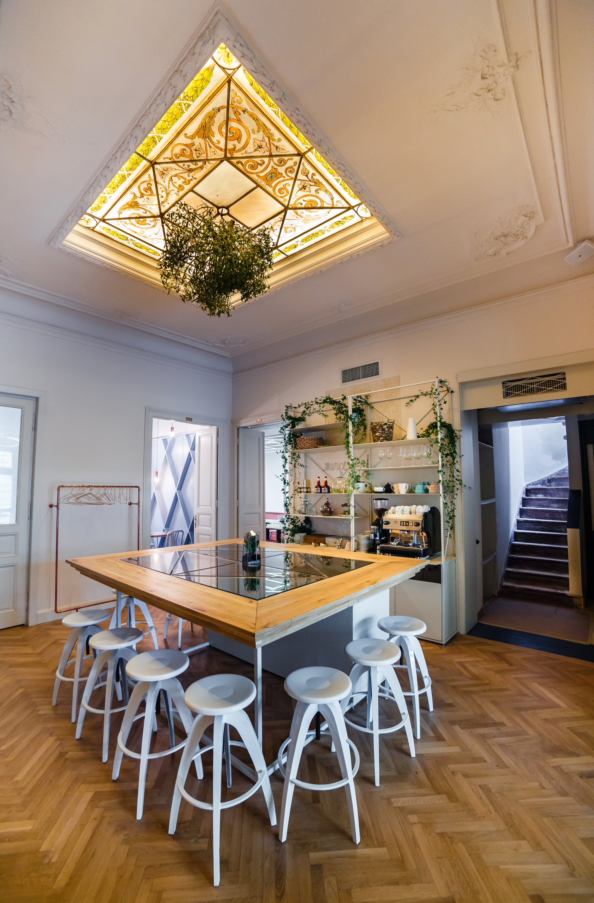 Gallery of Simbio Kitchen and Bar / SYAA - 7