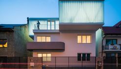 Casa E / EXHIBIT Arhitectura