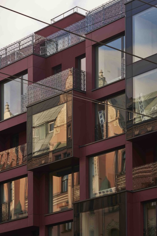 RED ICE / NRJA - Windows, Brick, Facade