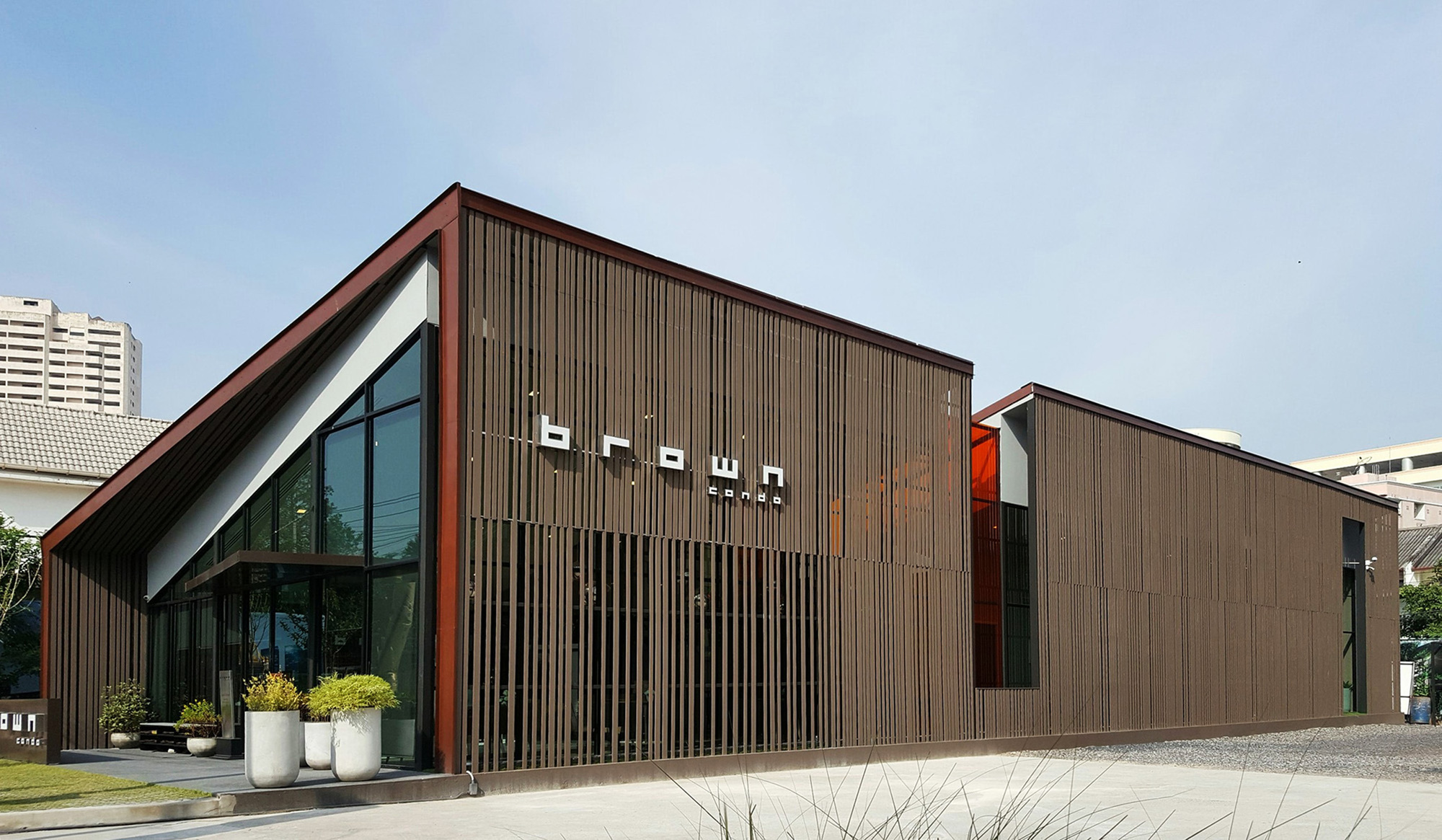 Gallery of Brown Condo Sale Gallery / PODesign 9