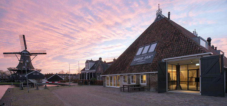 Reforma da casa de fazenda tradicional holandesa / Eek en Dekkers  - Mais Imagens