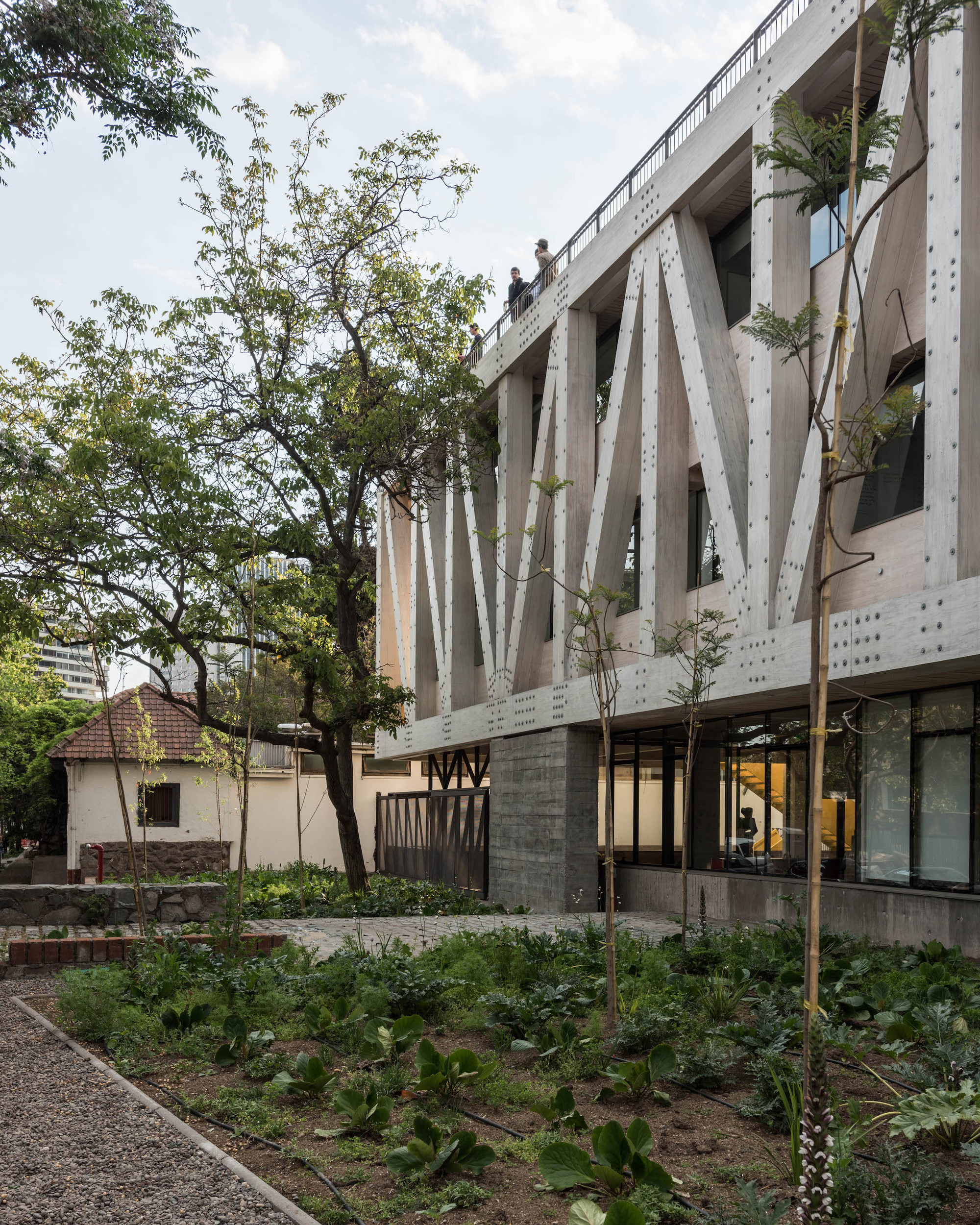 Gallery of UC Architecture School Building / Gonzalo Claro - 4
