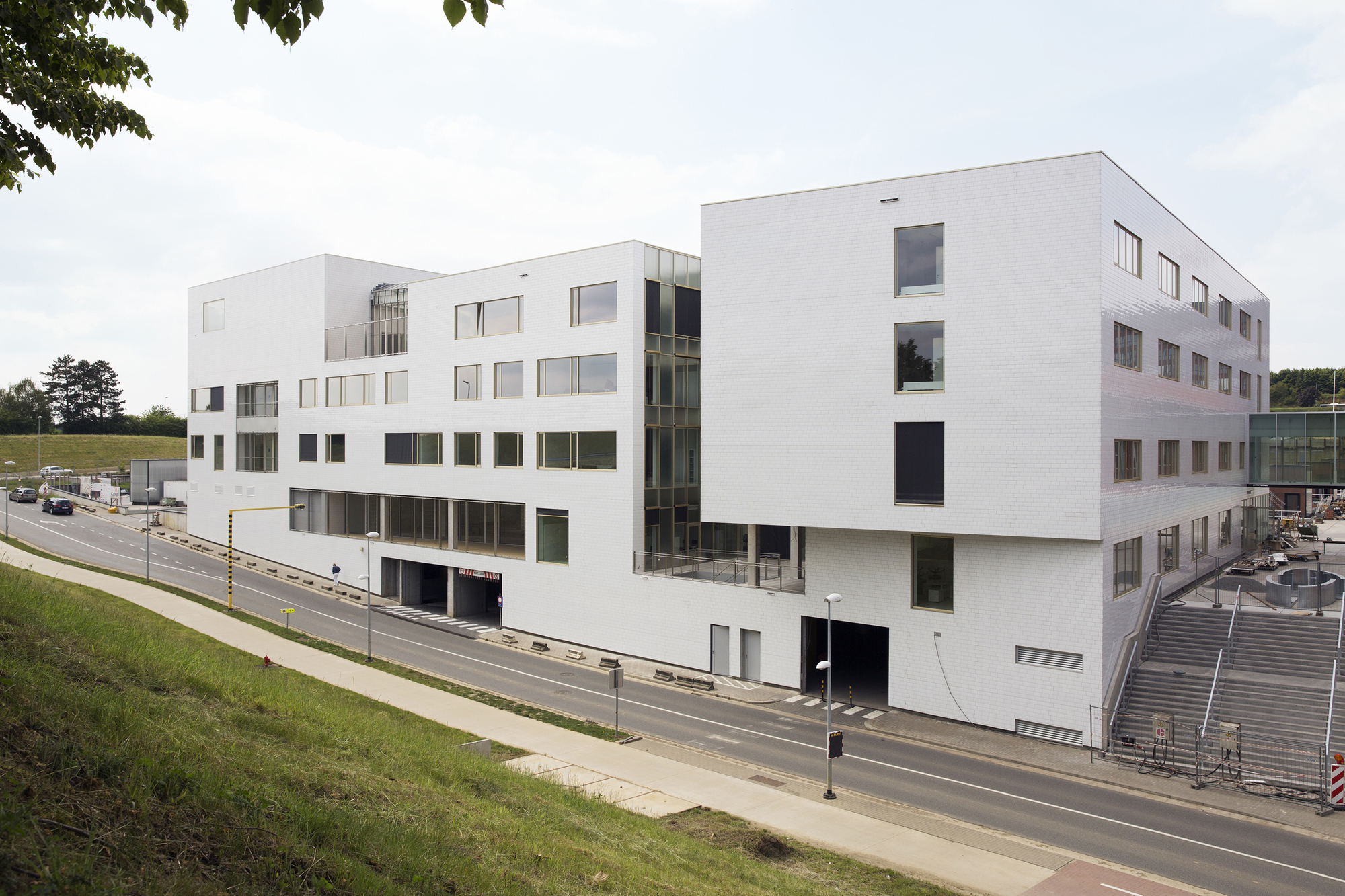 Gallery Of University Psychiatric Centre St phane Beel Architects 8 gallery-of-university-psychiatric-centre-st-phane-beel-architects-8