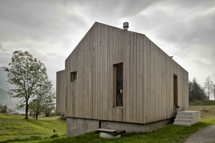 Residential Unit at the Paluzza Inner Service / Ceschia e Mentil Architetti Associati - Windows