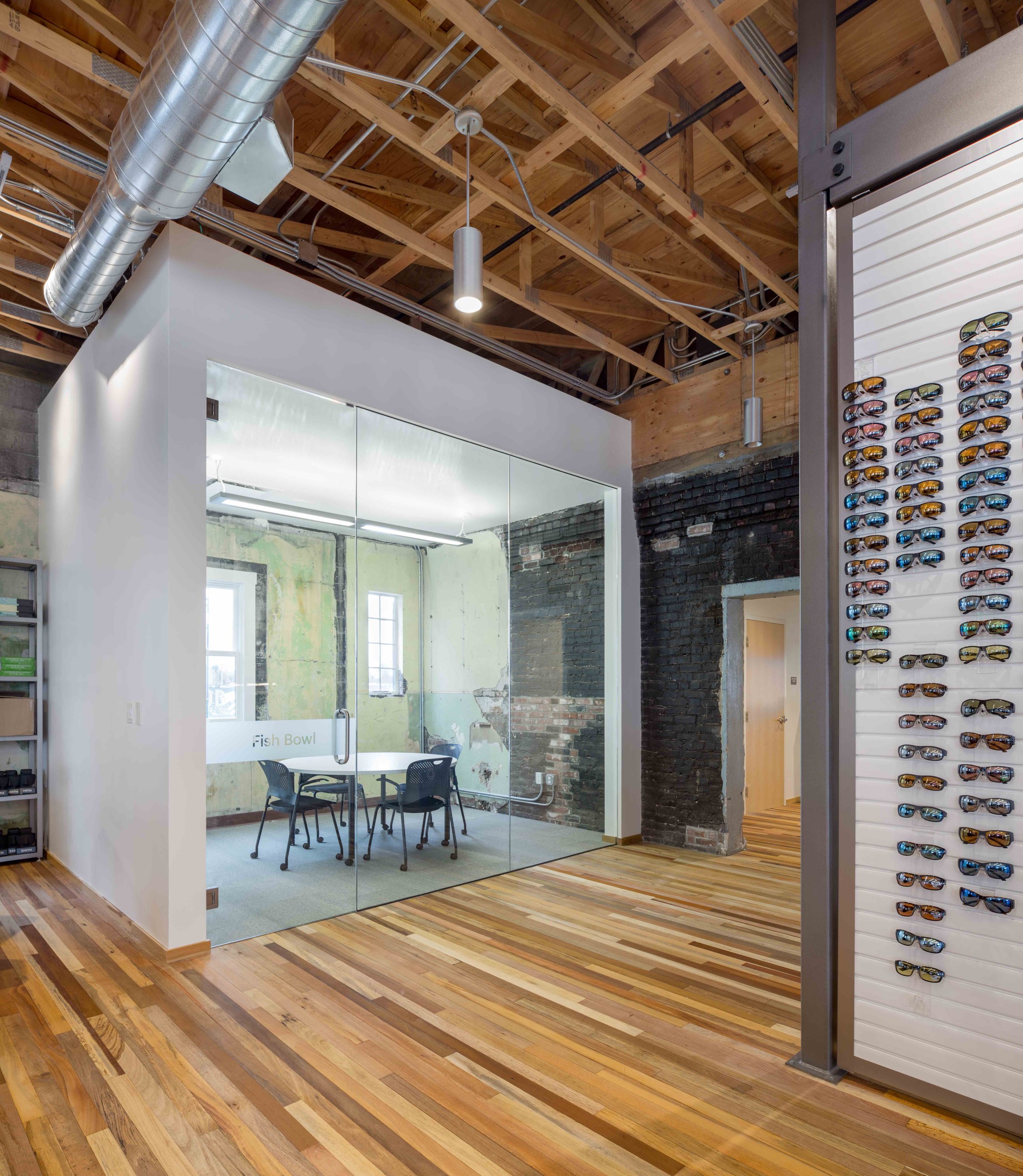 Gallery of Smith Optics Design Studio Headquarters / FFA Architecture and Interiors 6