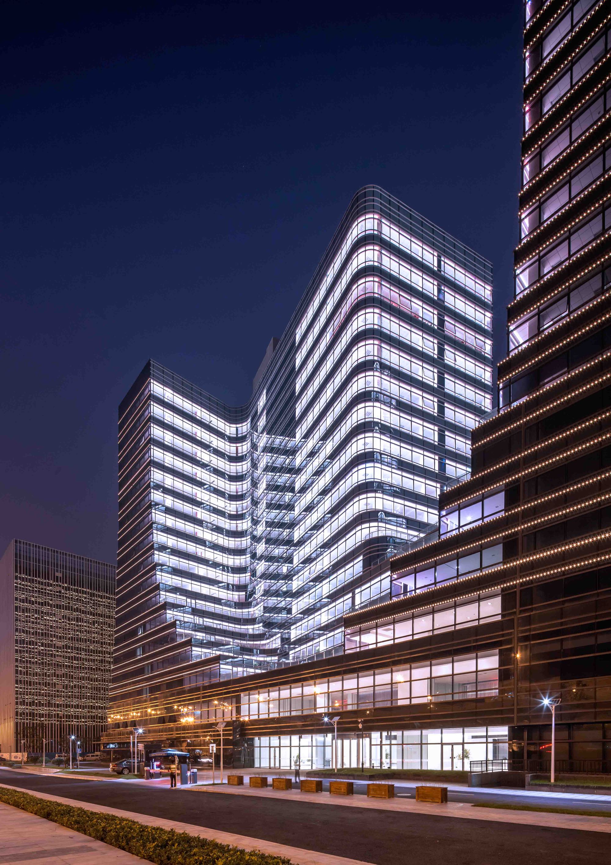 画廊 杭州新天地商务中心开发项目E地块 / 浙江大学建筑设计研究院有限公司(第七建筑设计院) - 4