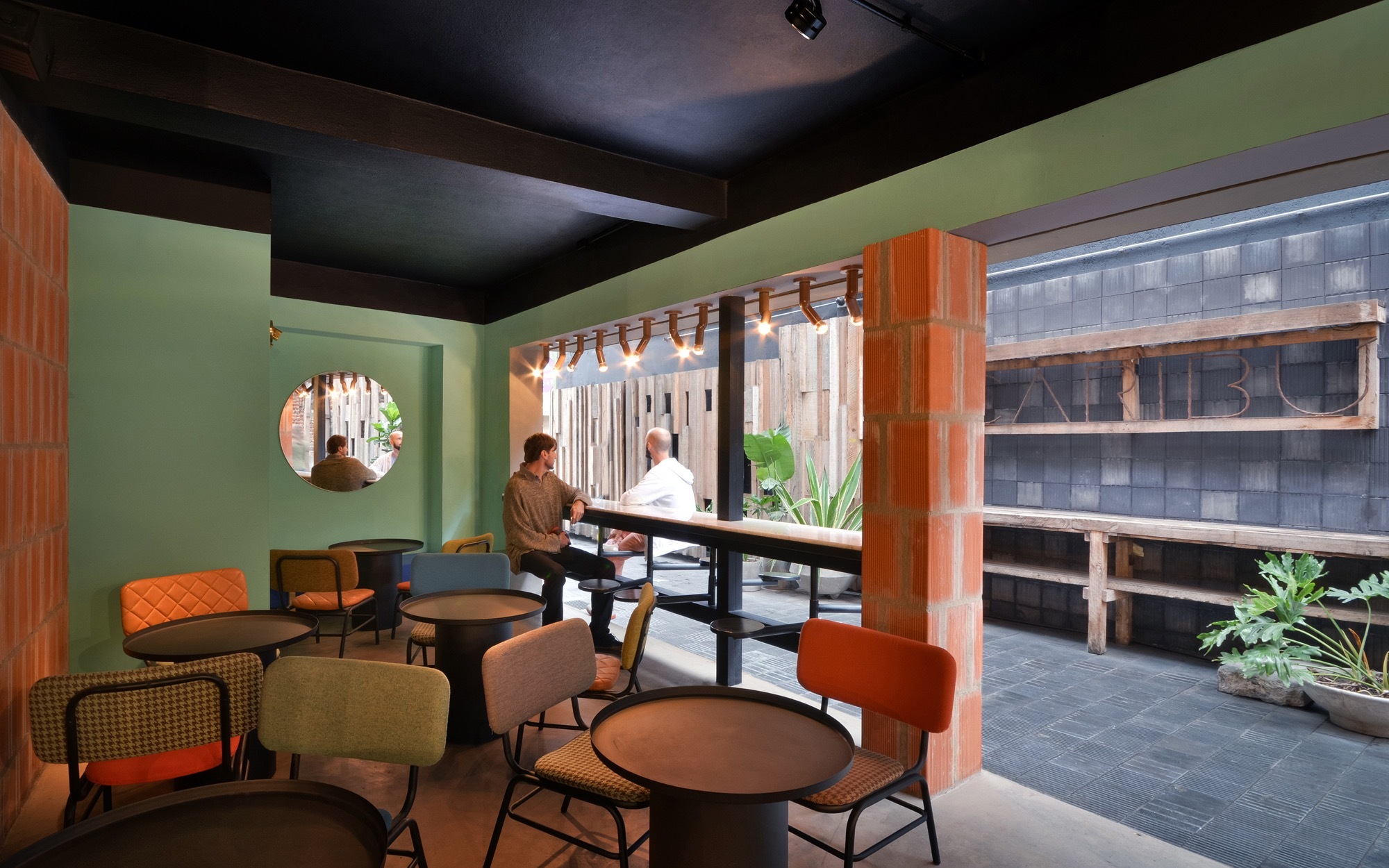 Galería de CAPRI Bar / SY 2