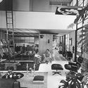 Clássicos da Arquitetura: Casa Eames / Charles e Ray Eames - Casas, Porta, Cadeira, Iluminação, Mesa