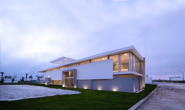 Living House / Chetecortes  - Facade, Windows