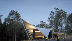 Casa Tent / Sparks Architects