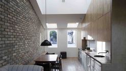 Casa Cratlach Mews / DUA