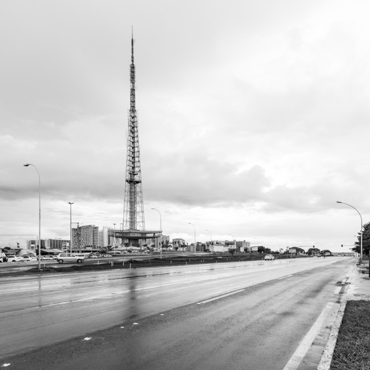 Torre de TV de Brasília. Image © Joana França