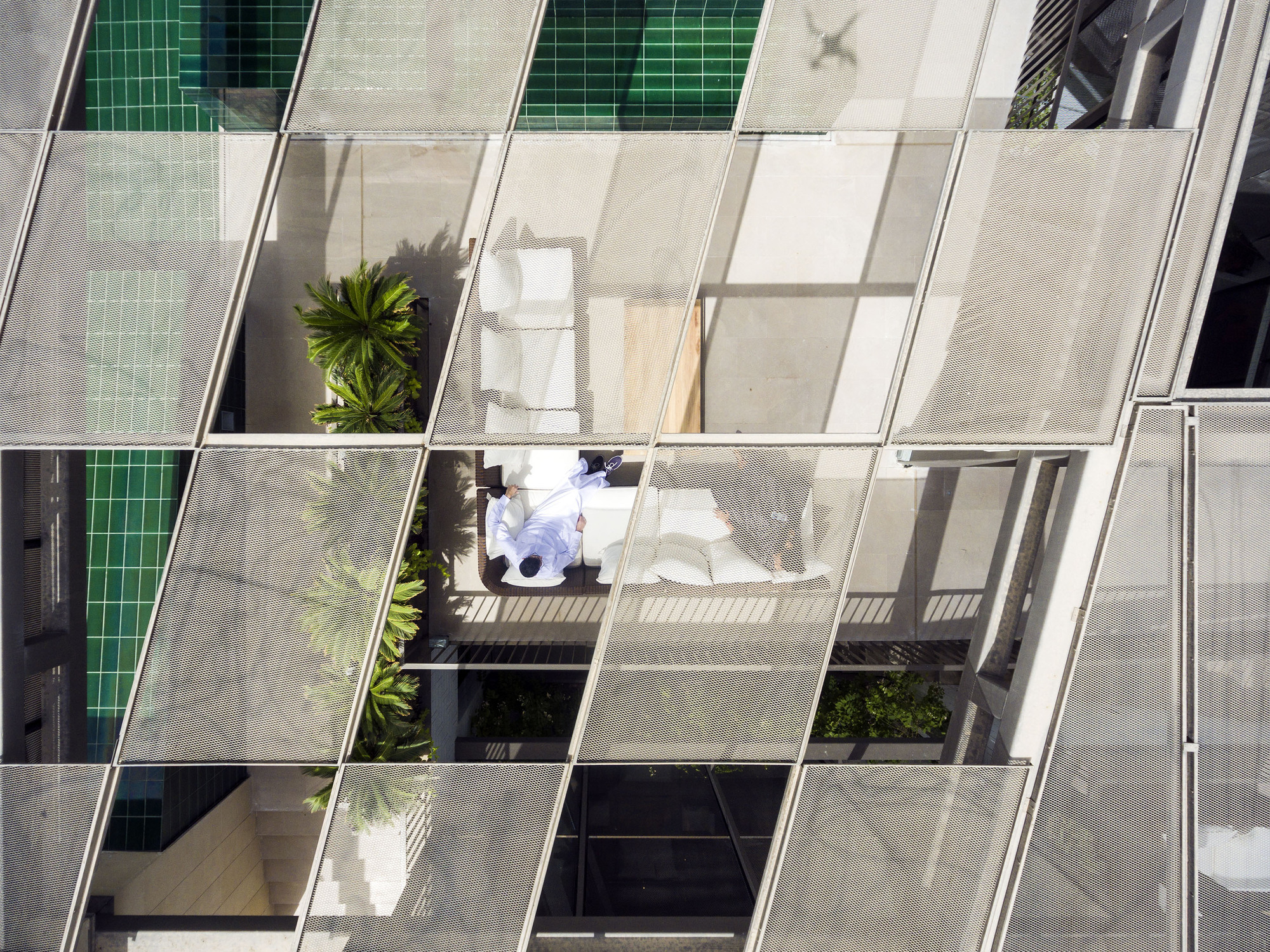 Gallery of Three Gardens House / AGi Architects 11