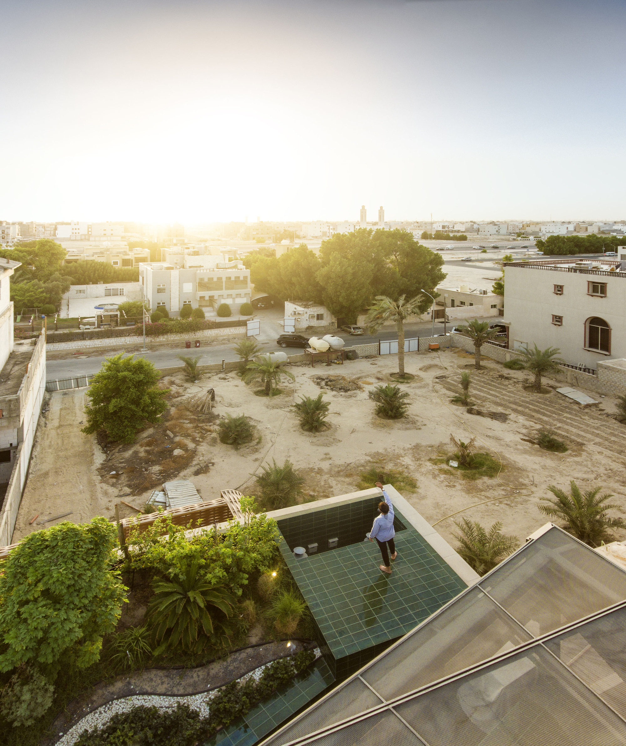 Galería de Three Gardens House / AGi architects 37