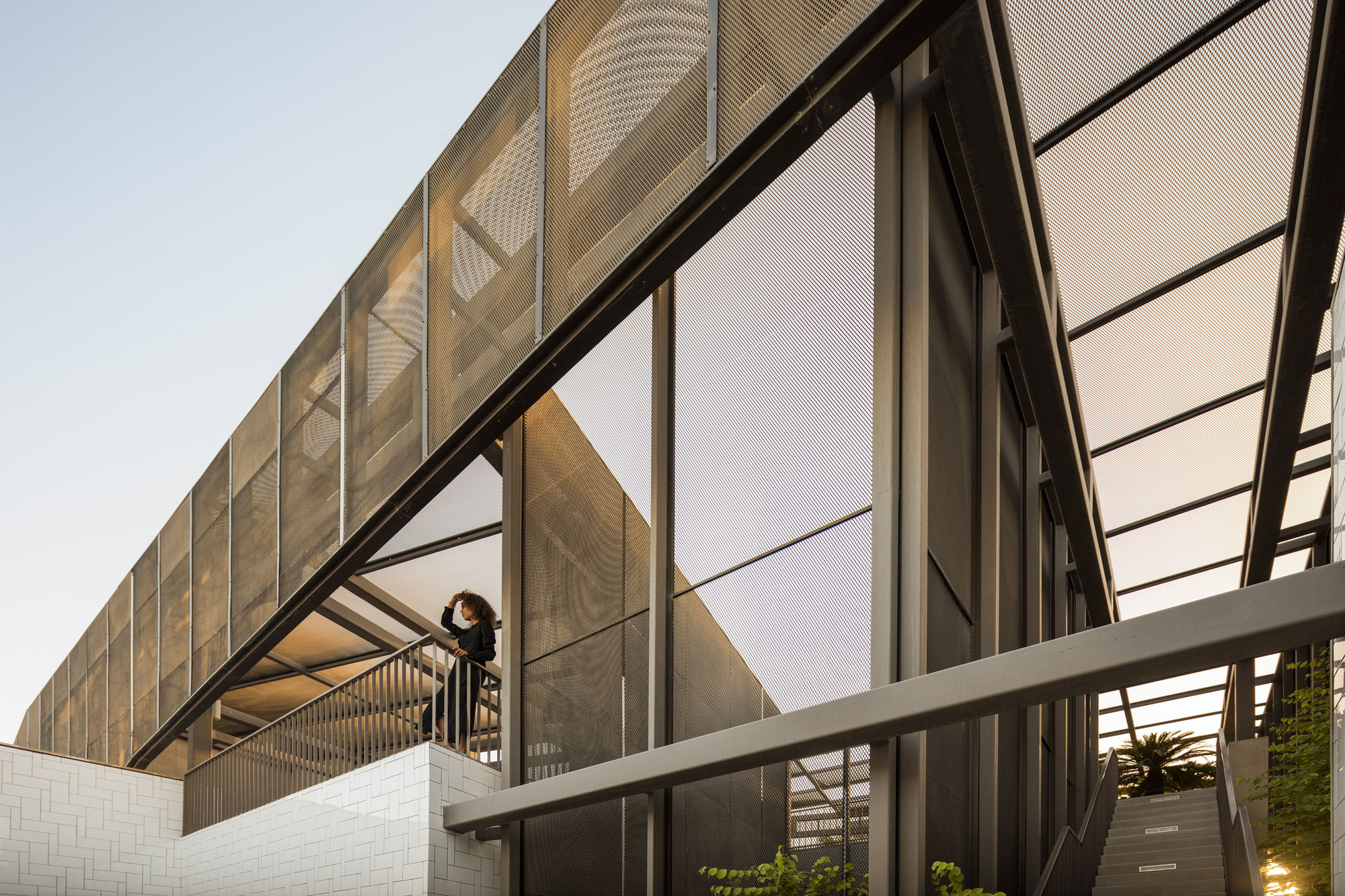 Gallery of Three Gardens House / AGi Architects 9