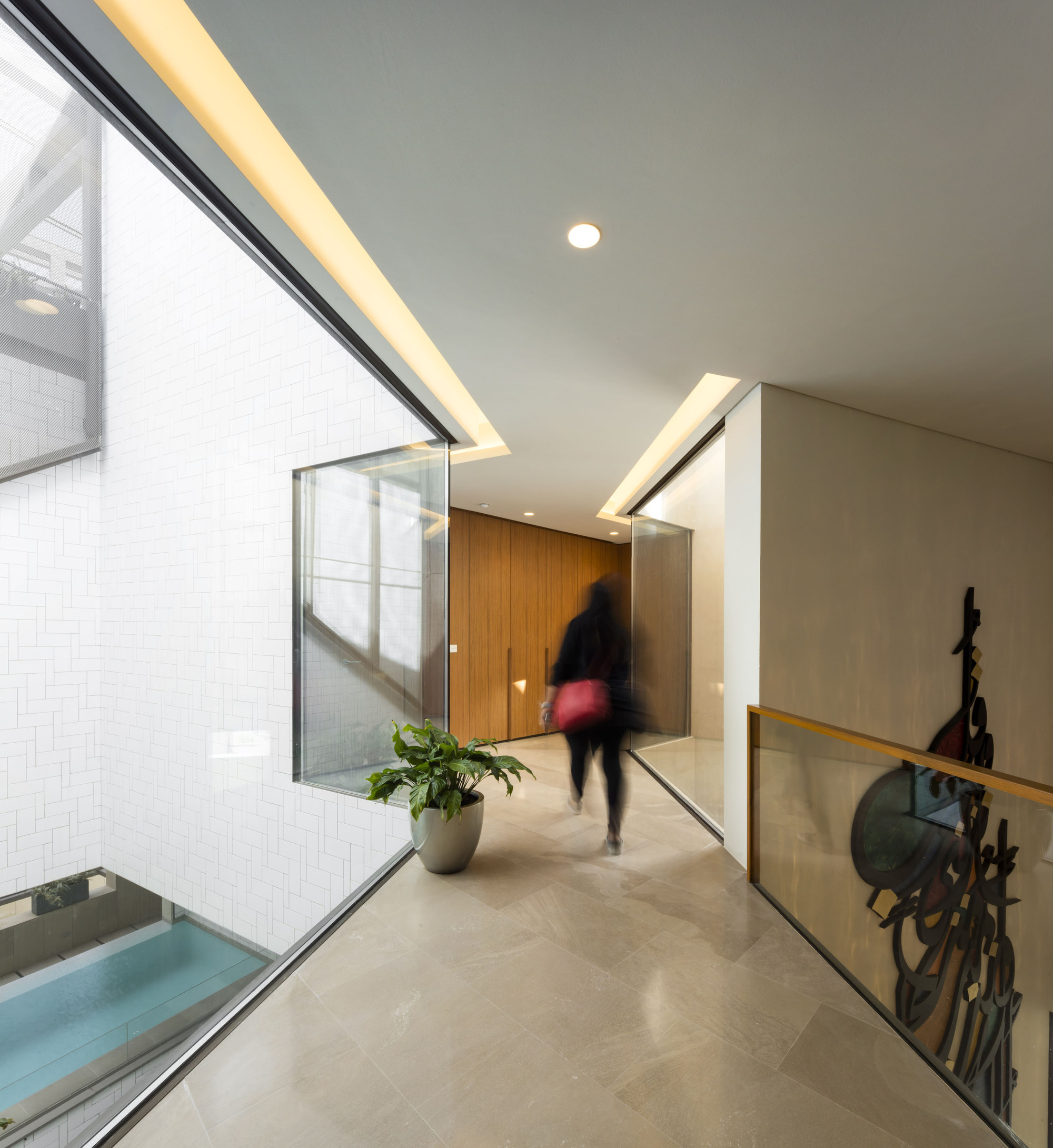 Gallery of Three Gardens House / AGi Architects 20