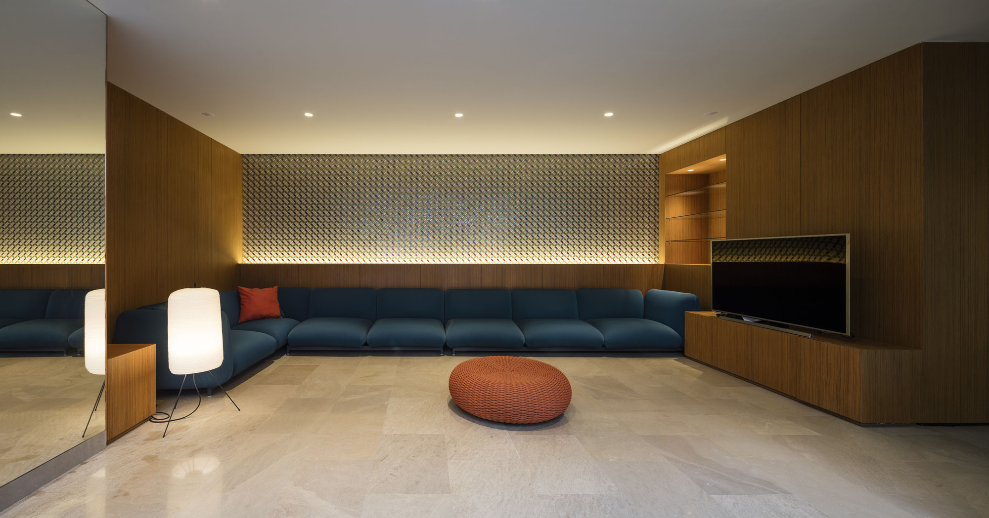 Gallery of Three Gardens House / AGi Architects 28